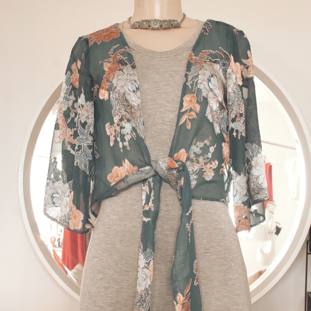 Socialite Floral Crop Shawl/Tie Blouse